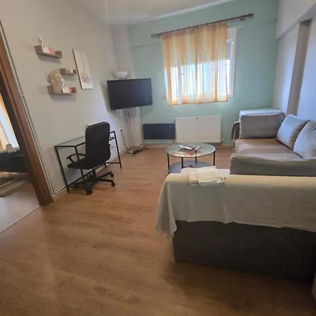 Giannishouse فلورينا