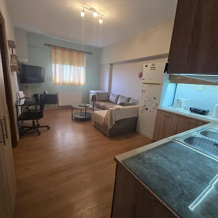 Giannishouse شقة *